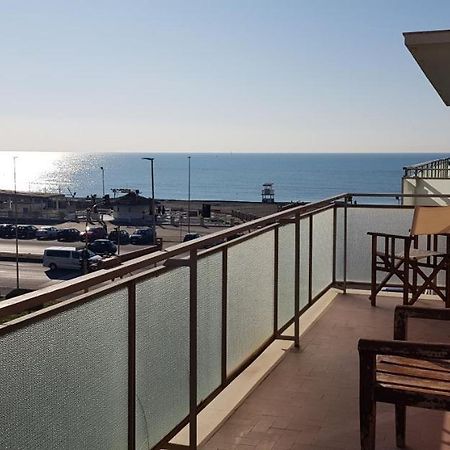 Appartement Sea View à Ostie Extérieur photo