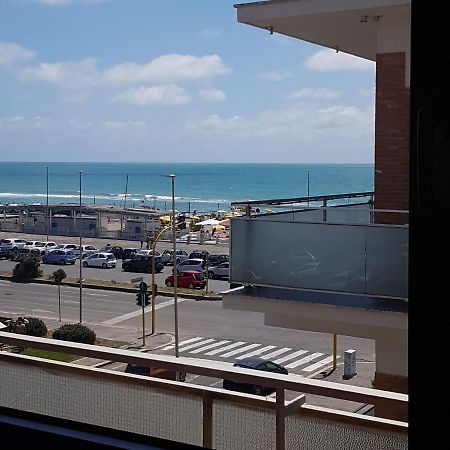 Appartement Sea View à Ostie Extérieur photo