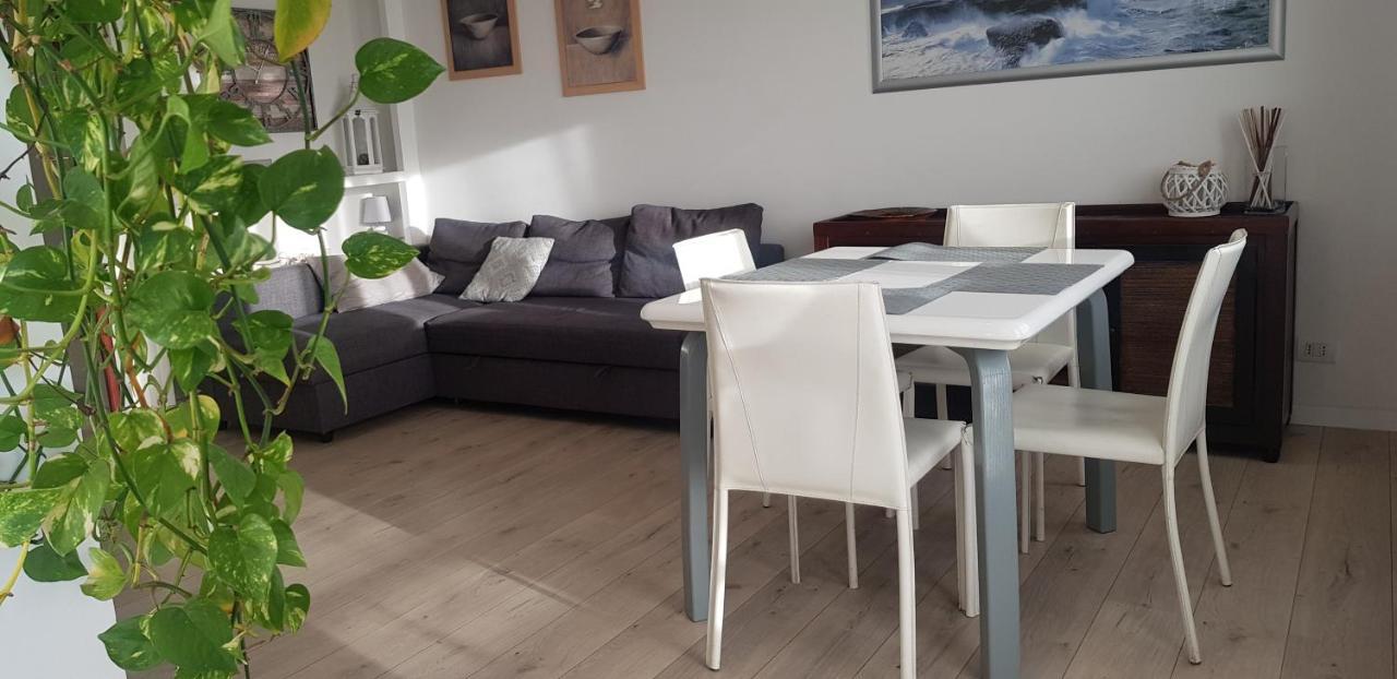 Appartement Sea View à Ostie Extérieur photo