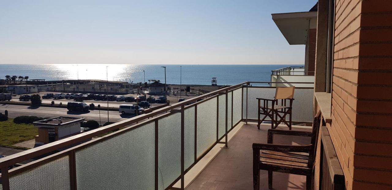 Appartement Sea View à Ostie Extérieur photo