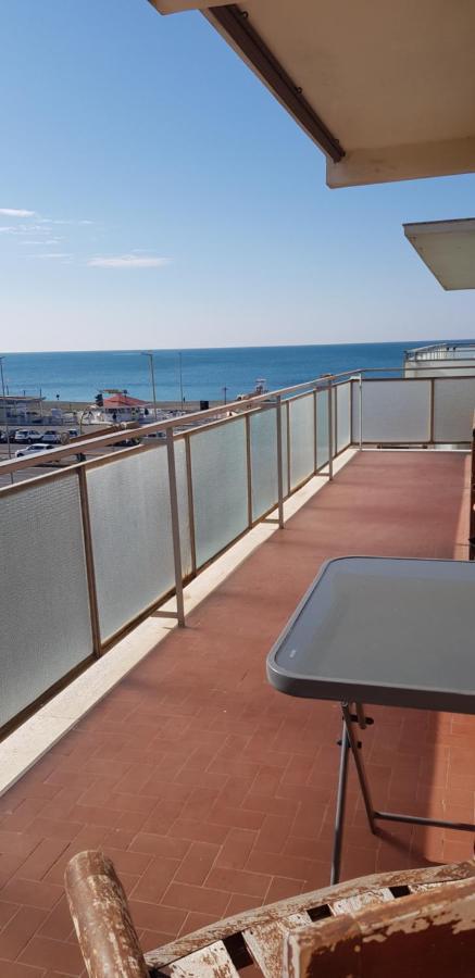 Appartement Sea View à Ostie Extérieur photo