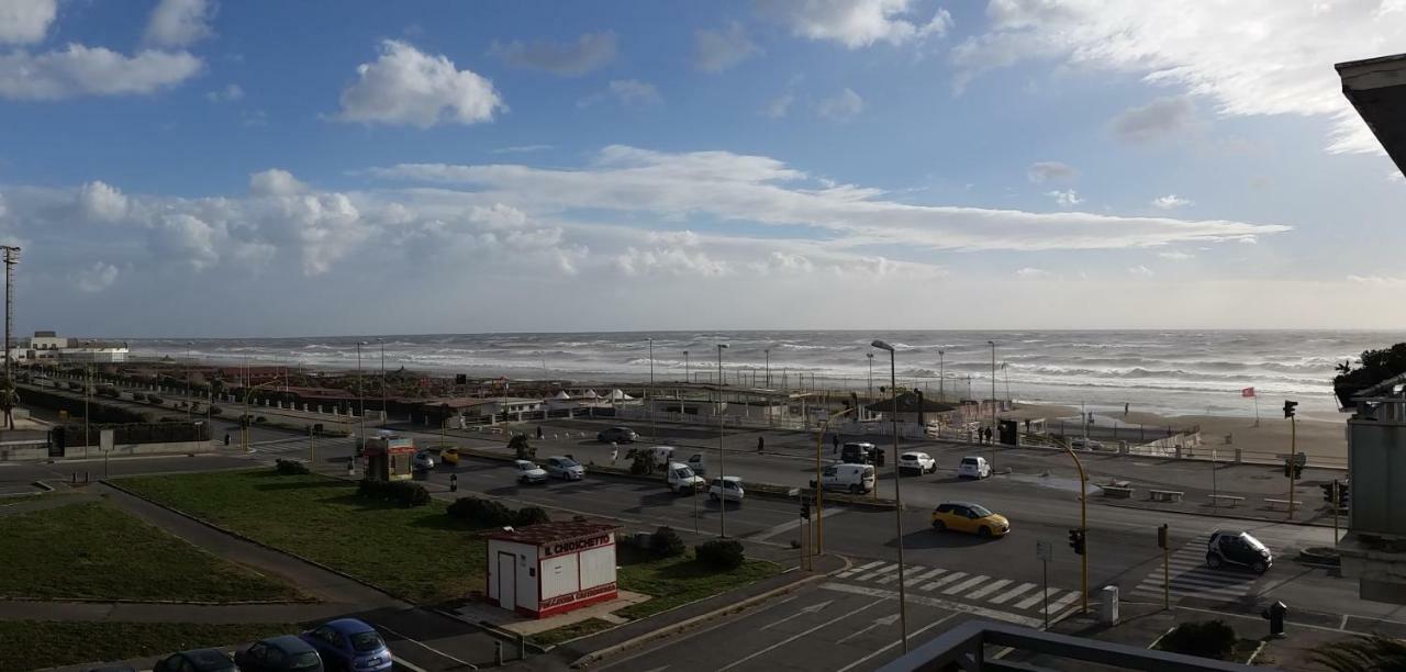 Appartement Sea View à Ostie Extérieur photo